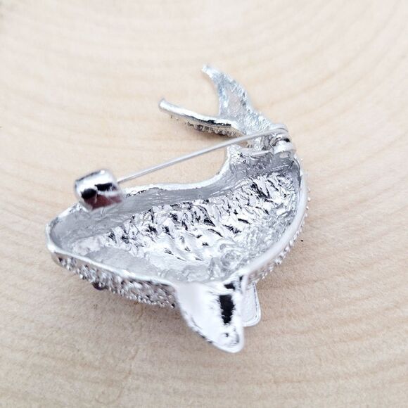 Brand New Silver Whale Colours Rhinestone Brooch Pin - Picture 4 of 9